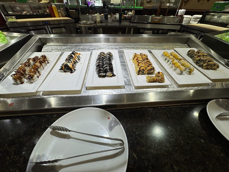 Crazy Buffet food